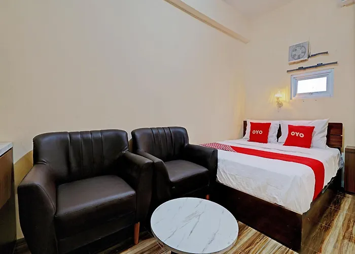 Oyo 92871 Ciparay Residence